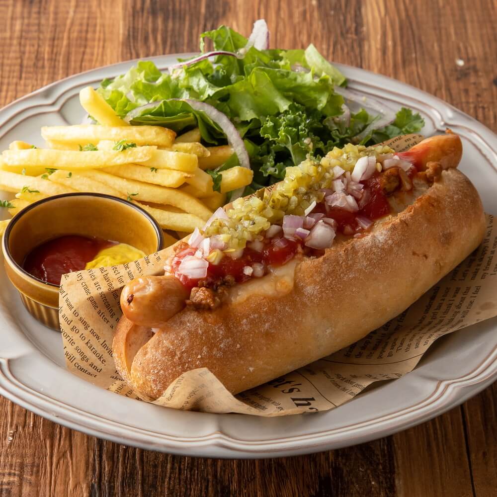 chili meat cheese dog
