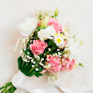 Bouquet<br />
<span>-How about a bouquet of flowers for your anniversary？<br />
-</span>