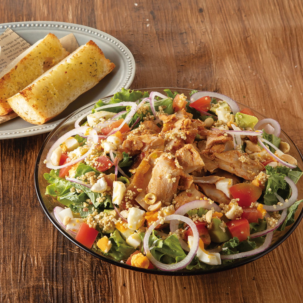 Healthy Salad with Cajun Chicken